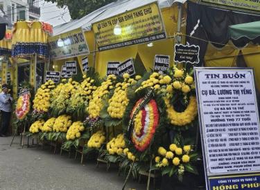 Hình ảnh về Tang lễ Hồng Phúc