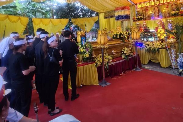 Ý nghĩa của việc thắp hương trong tang lễ