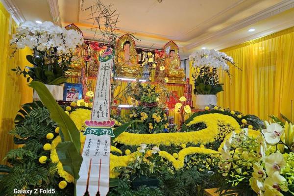 Hướng dẫn đặt bàn thờ di động khi tổ chức tang lễ tại hội trường